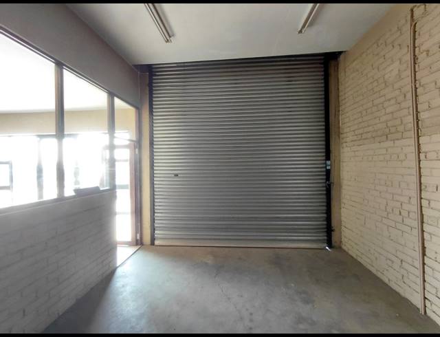 138M² WAREHOUSE TO LET IN POMONA